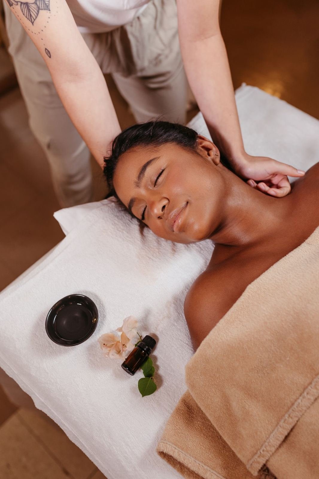 Aromatherapy massage at Wings Spa